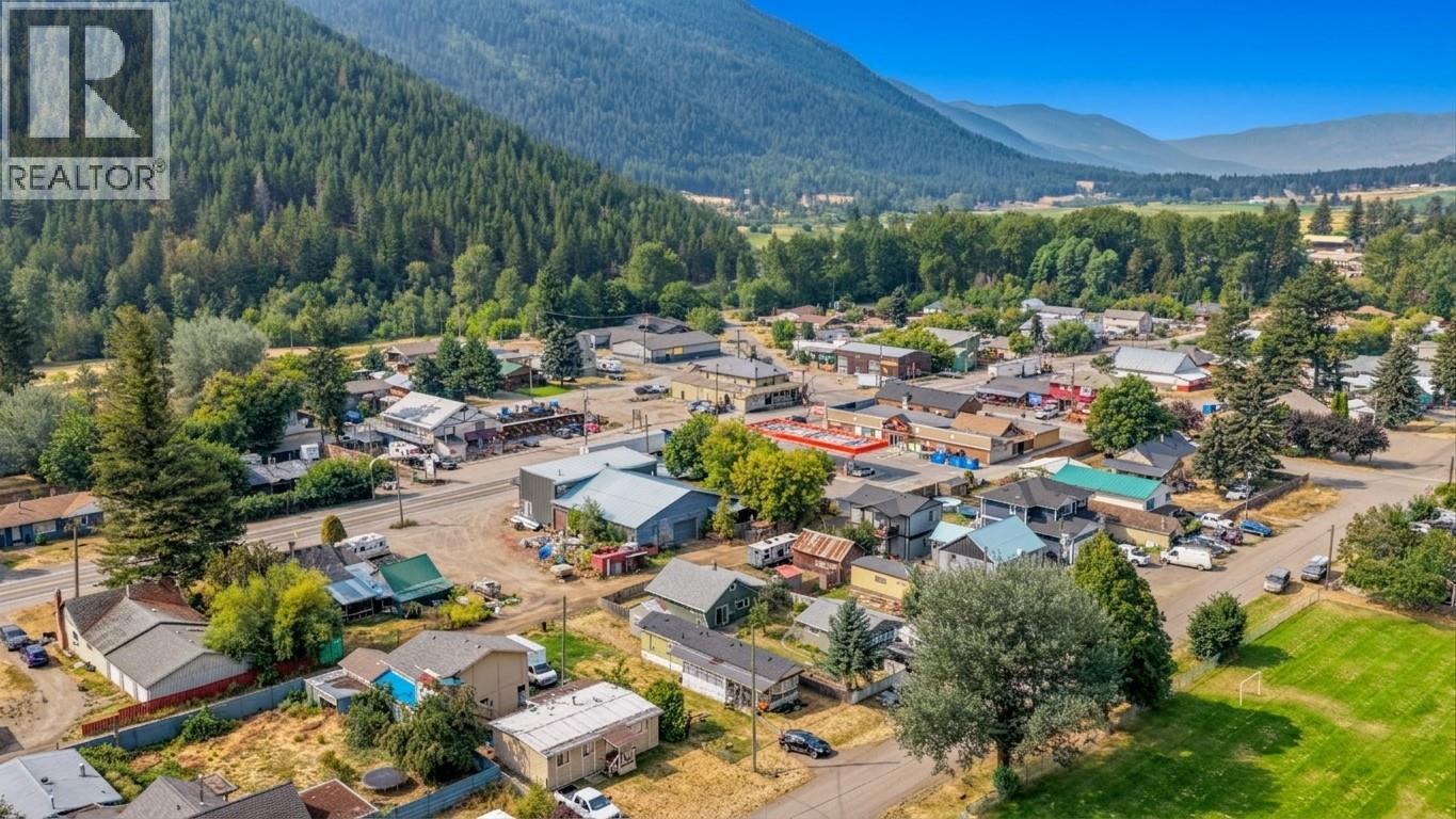 5727 Ponderosa Road, Falkland, British Columbia  V0E 1W0 - Photo 49 - 10397788