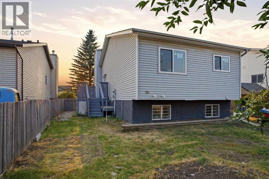 52 Erin Meadows Court SE, Calgary, Alberta  T2B 2Z7 - Photo 31 - A2335845
