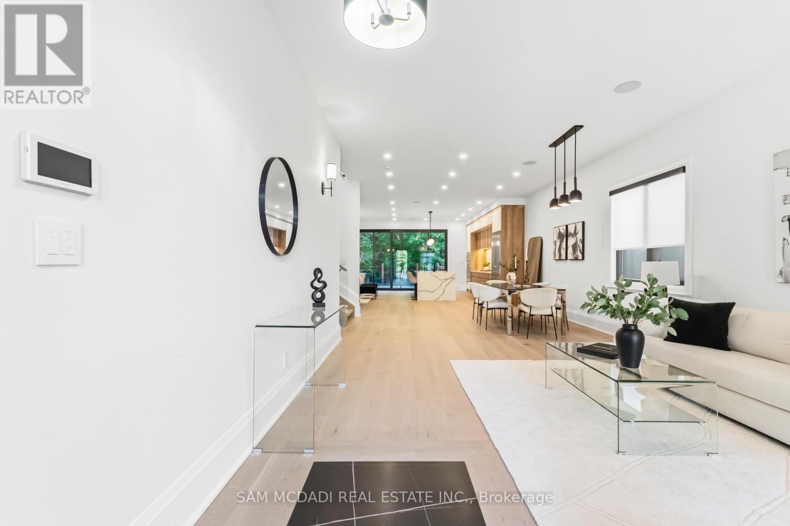 78 South Kingsway, Toronto, Ontario  M6S 3T3 - Photo 3 - W13581174