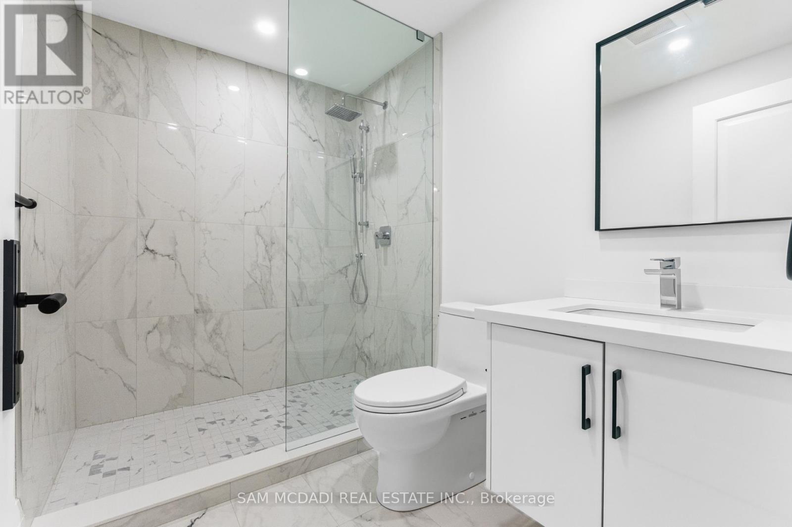 78 South Kingsway, Toronto, Ontario  M6S 3T3 - Photo 38 - W13581174