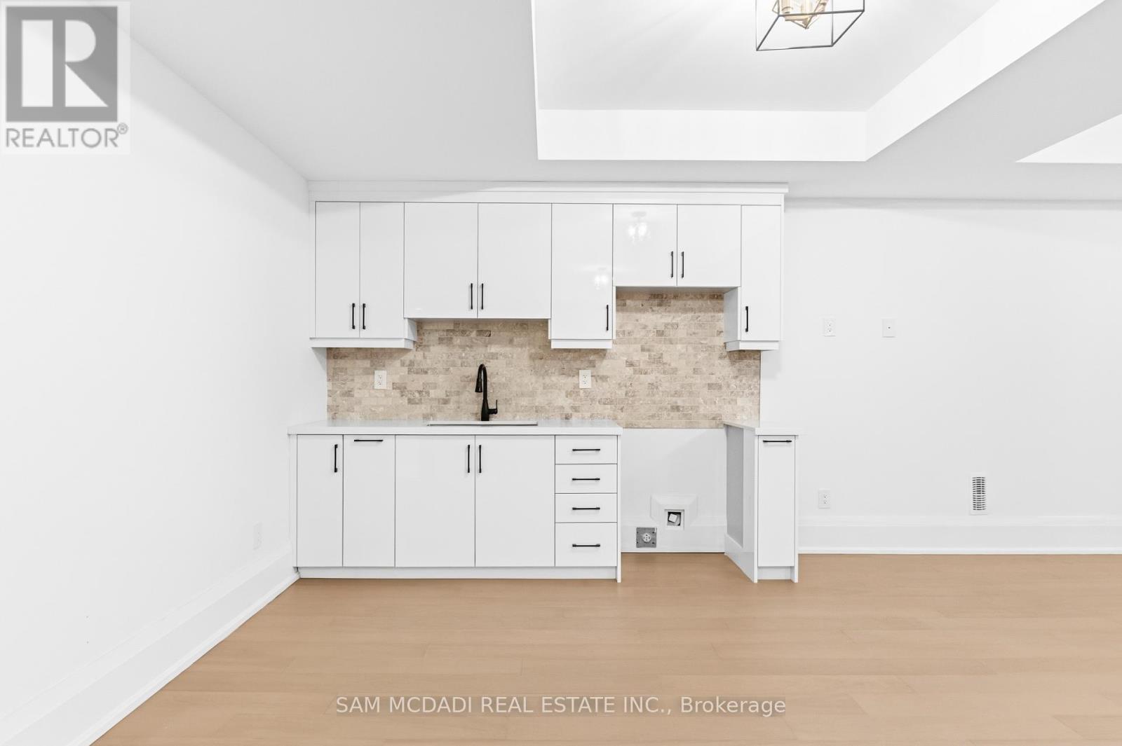 78 South Kingsway, Toronto, Ontario  M6S 3T3 - Photo 34 - W13581174