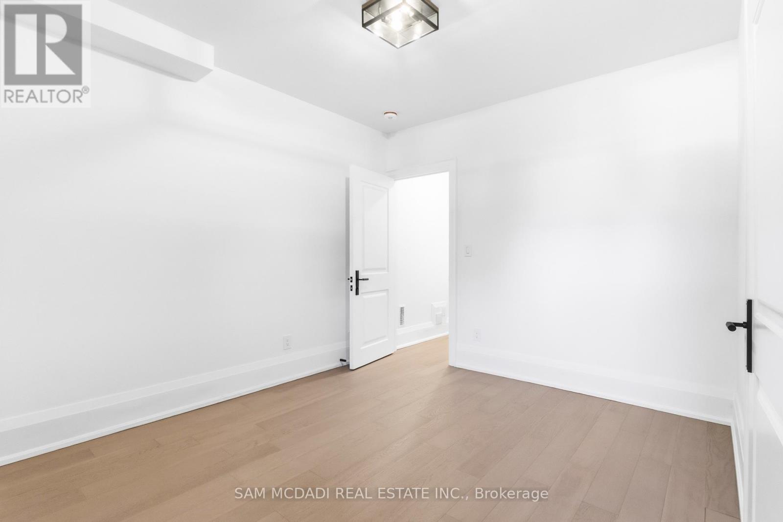 78 South Kingsway, Toronto, Ontario  M6S 3T3 - Photo 37 - W13581174