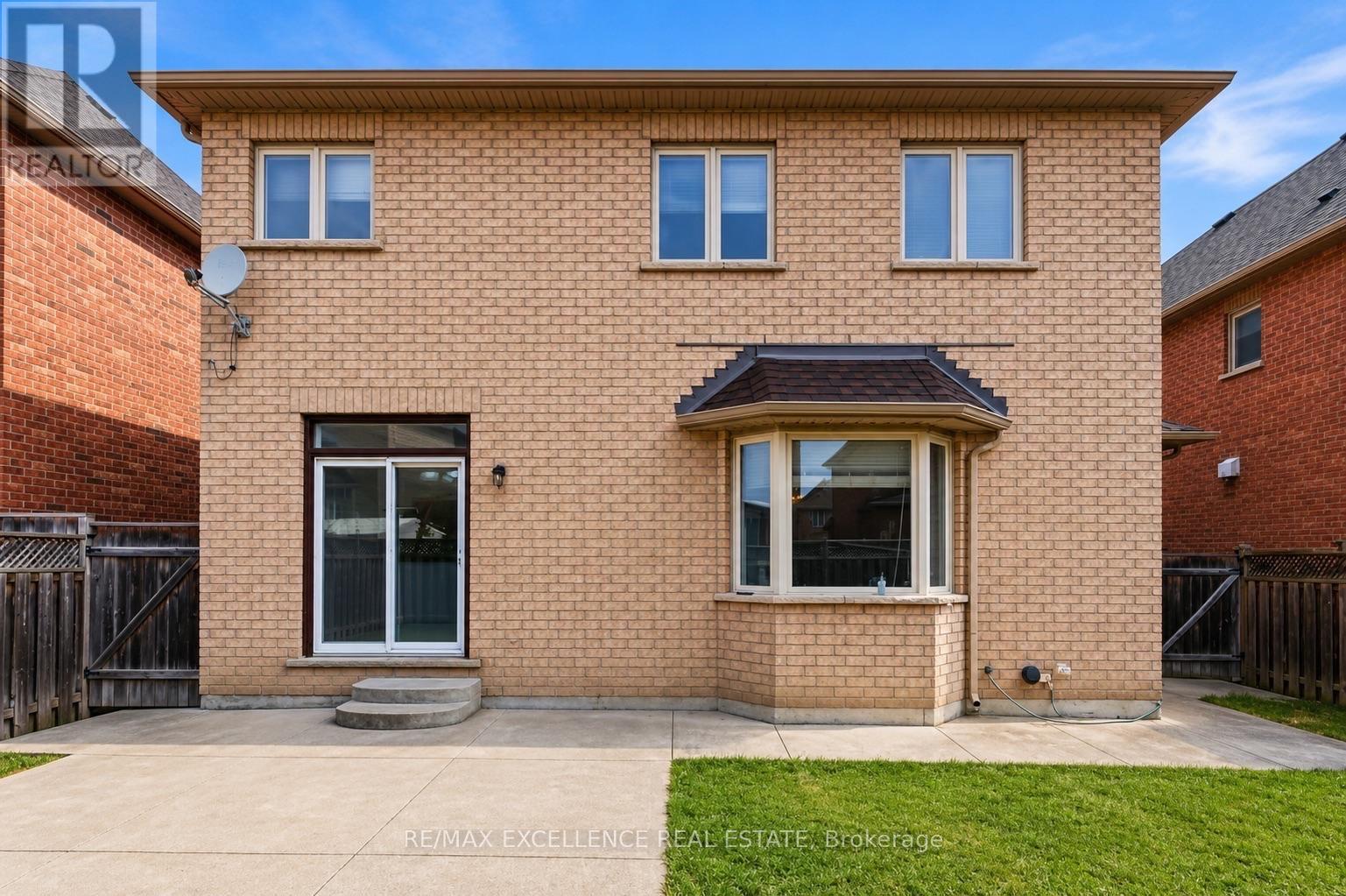 21 Castle Mountain Drive, Brampton, Ontario L6R 2W9 - Photo 40 - W13637424