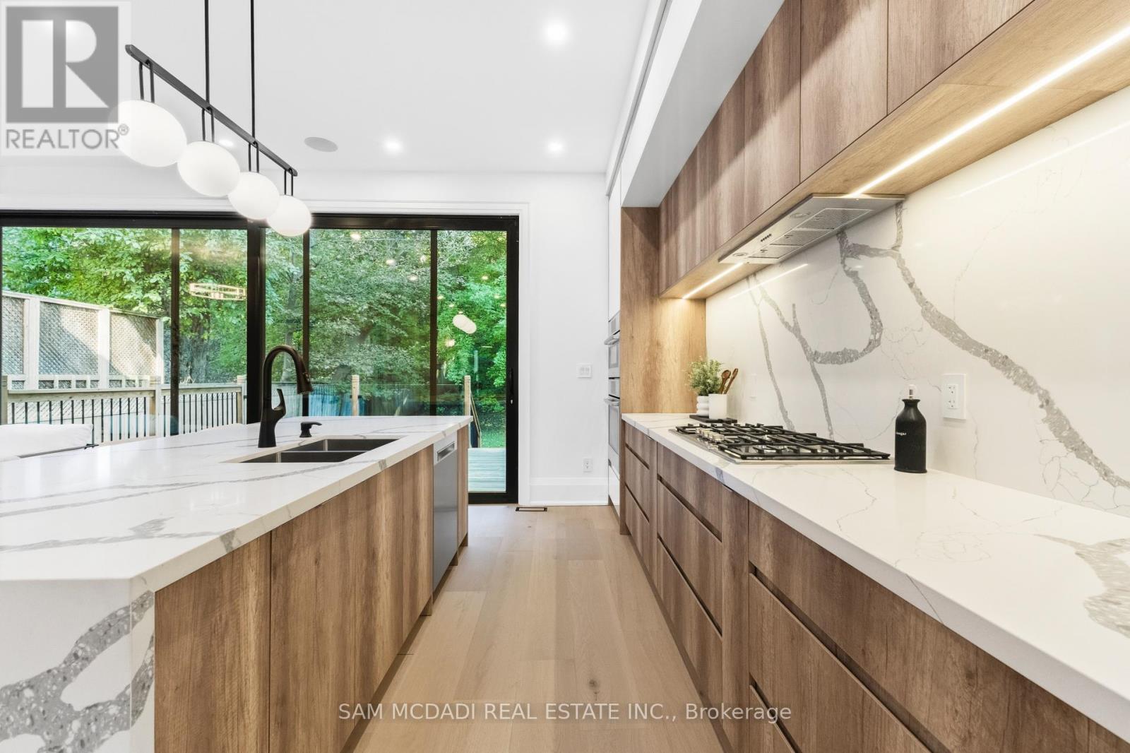 78 South Kingsway, Toronto, Ontario  M6S 3T3 - Photo 9 - W13581174