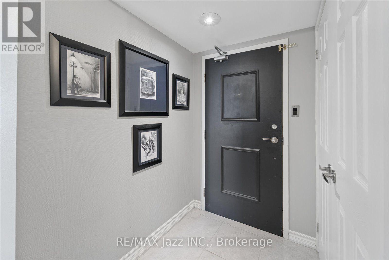 1003 - 360 Watson Street W, Whitby, Ontario  L1H 6P1 - Photo 4 - E13701020