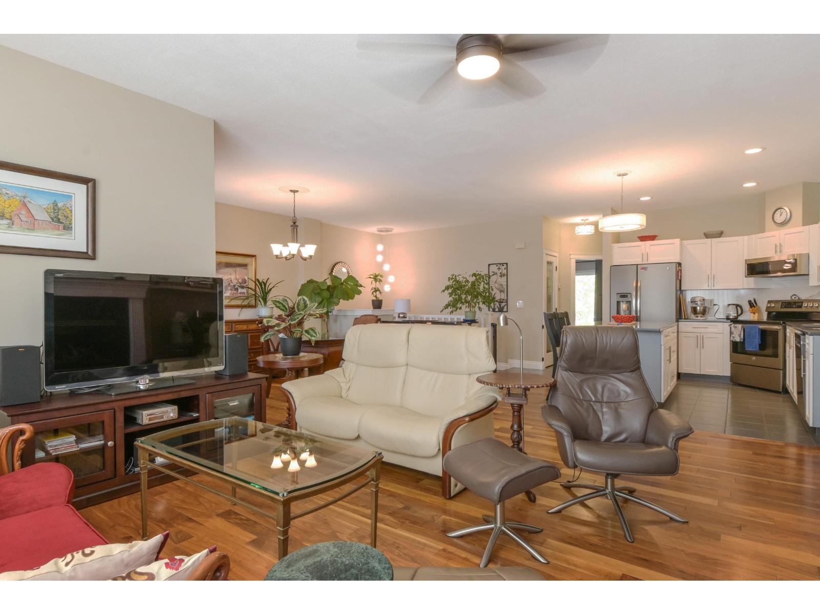 132 8590 Sunrise Drive, Chilliwack Mountain, Chilliwack, British Columbia  V2R 3Z4 - Photo 6 - R3156648