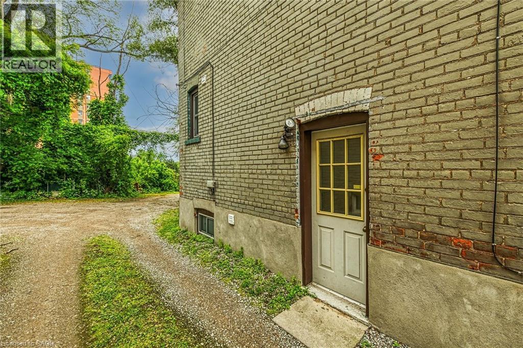 738 King Street W, Hamilton, Ontario  L8S 1J8 - Photo 33 - 40827885