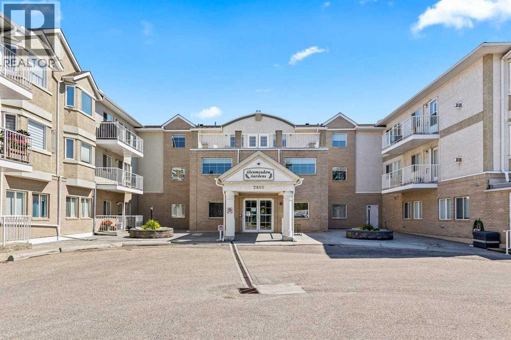 114, 2850 51 Street Sw, Calgary, Alberta T3E 6S7 - Photo 1 - A2338027