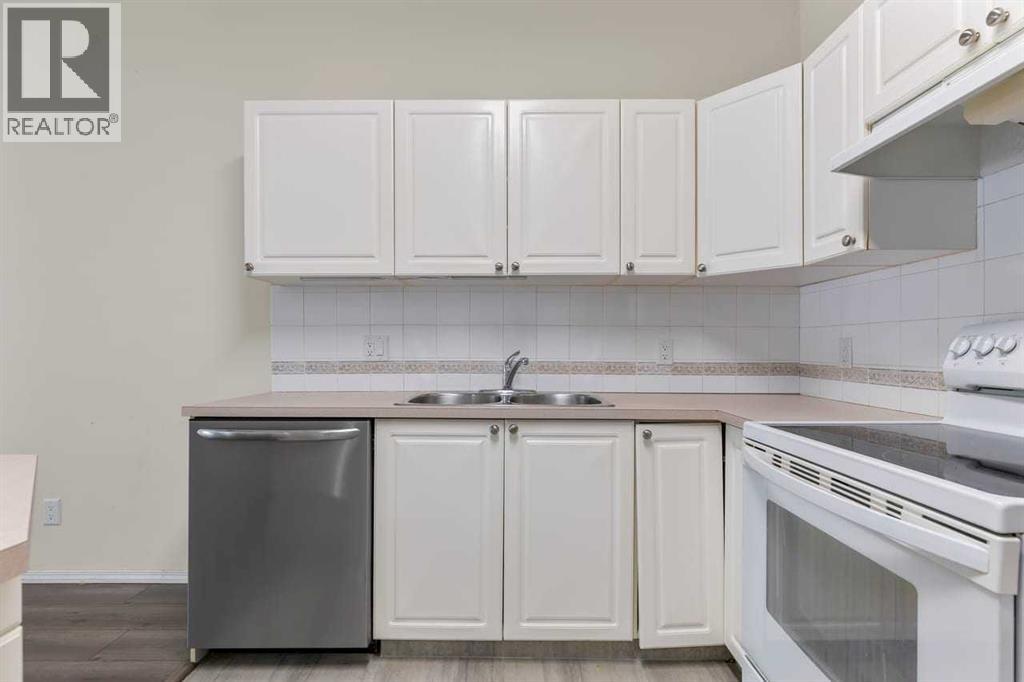 114, 2850 51 Street Sw, Calgary, Alberta T3E 6S7 - Photo 5 - A2338027