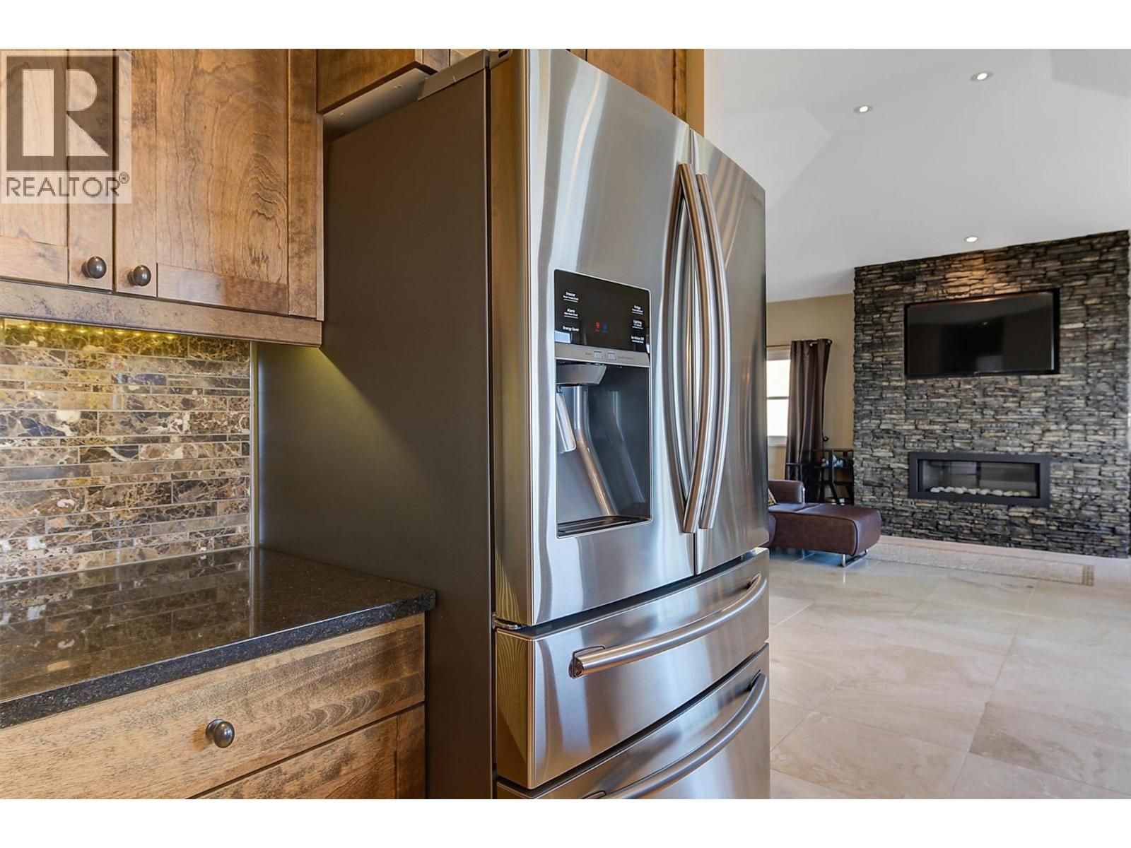 6172 Seymoure Avenue, Peachland, British Columbia  V0H 1X4 - Photo 15 - 10378765