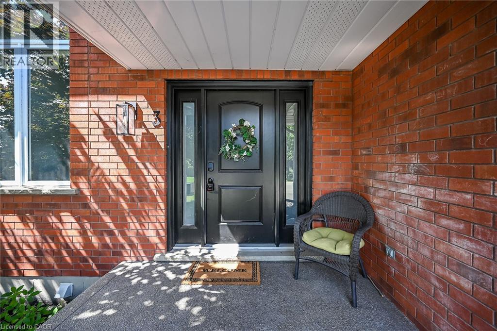 3 Kintyre Court, Caledonia, Ontario  N3W 1G8 - Photo 2 - 40857329