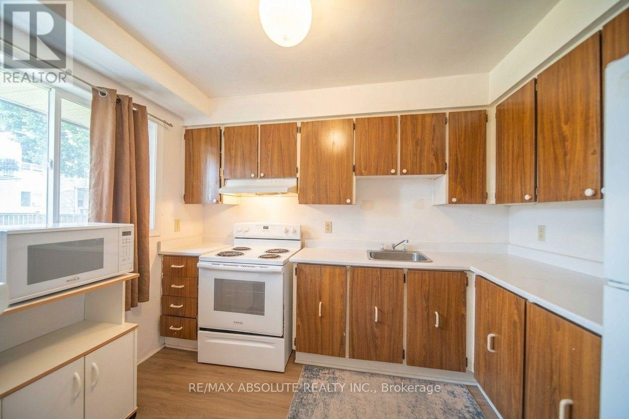 30 E Sonnet Crescent, Ottawa, Ontario K2H 8W8 - Photo 8 - X13700762