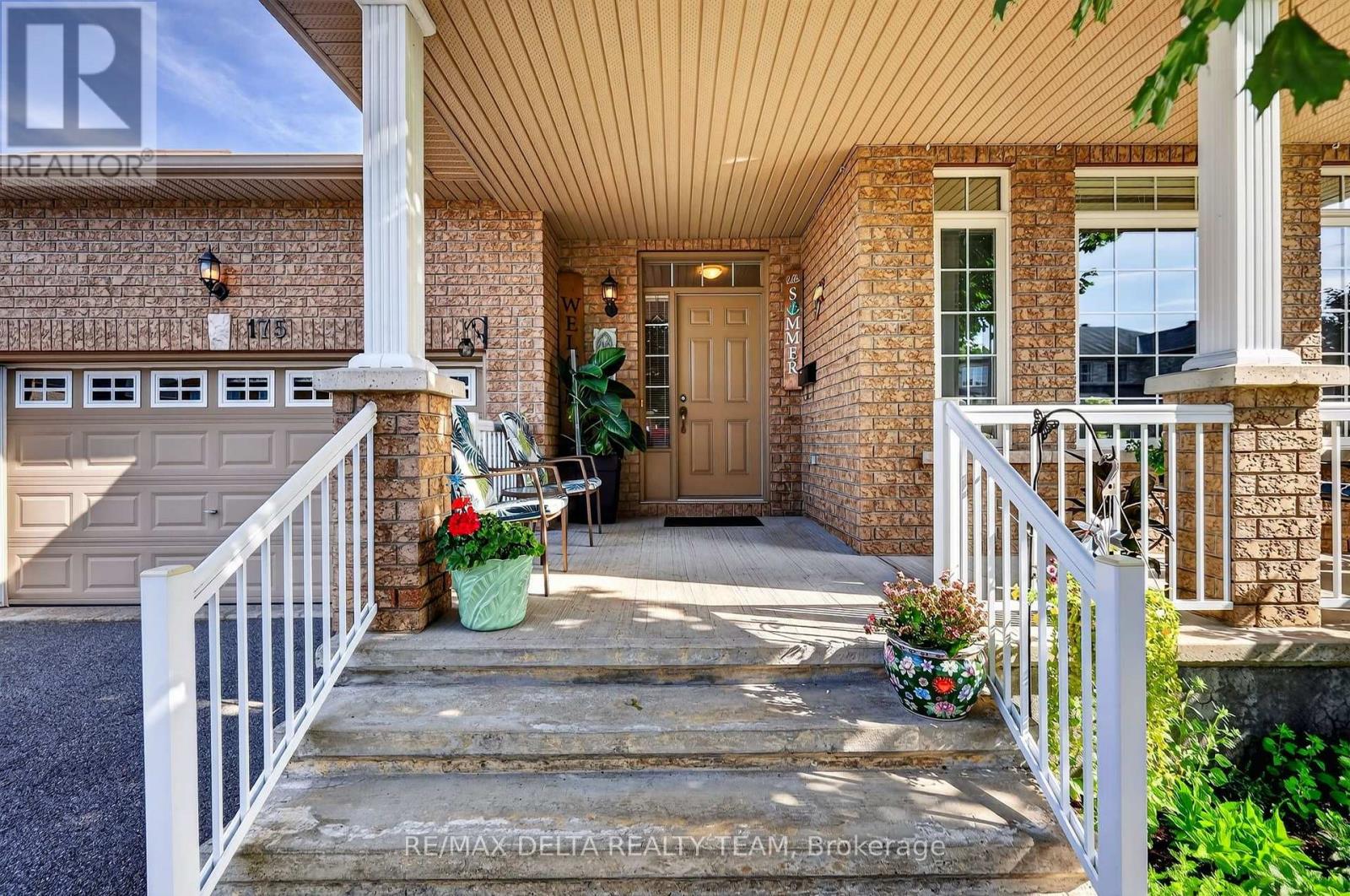 175 Felicity Crescent, Ottawa, Ontario  K1W 0C1 - Photo 3 - X13700820