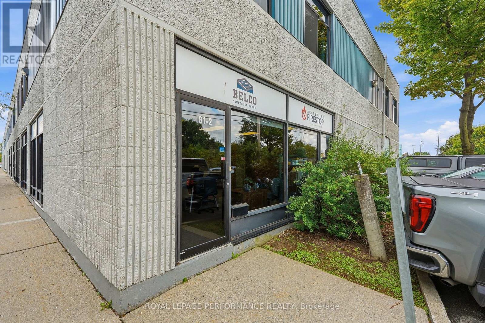 B1-B2 - 2212 Gladwin Crescent, Ottawa, Ontario K1B 5N1 - Photo 2 - X13700868