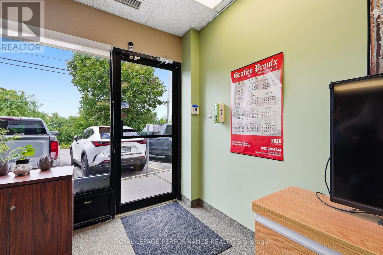 B1-B2 - 2212 Gladwin Crescent, Ottawa, Ontario K1B 5N1 - Photo 5 - X13700868