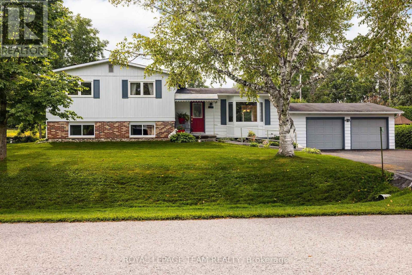1016 BOUCHER CRESCENT, Ottawa, Ontario