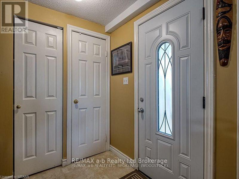 596101 Highway 59     18 Tropicana Crescent, East Zorra-Tavistock, Ontario  N4S 7W1 - Photo 3 - X13700972