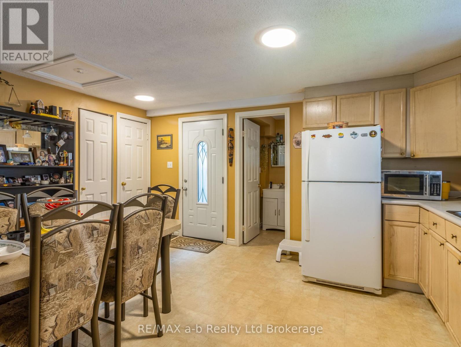 596101 Highway 59     18 Tropicana Crescent, East Zorra-Tavistock, Ontario  N4S 7W1 - Photo 5 - X13700972