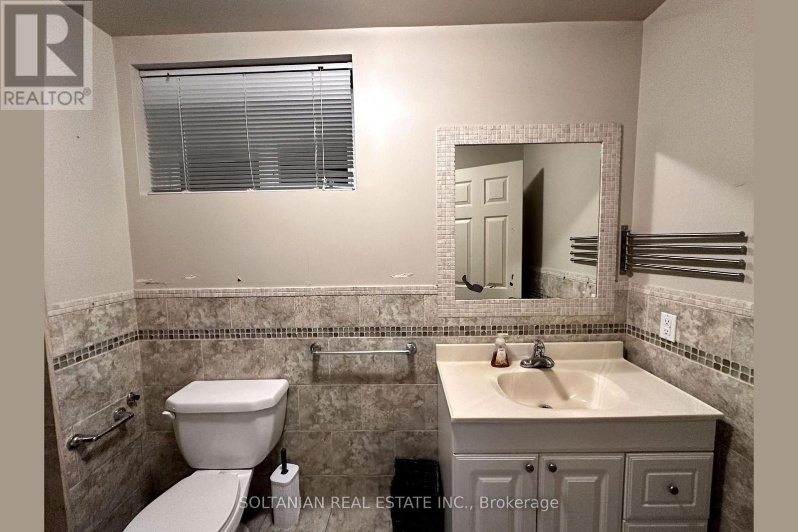 Bsmt - 164 Newton Drive, Toronto, Ontario  M2M 2N7 - Photo 8 - C13700804