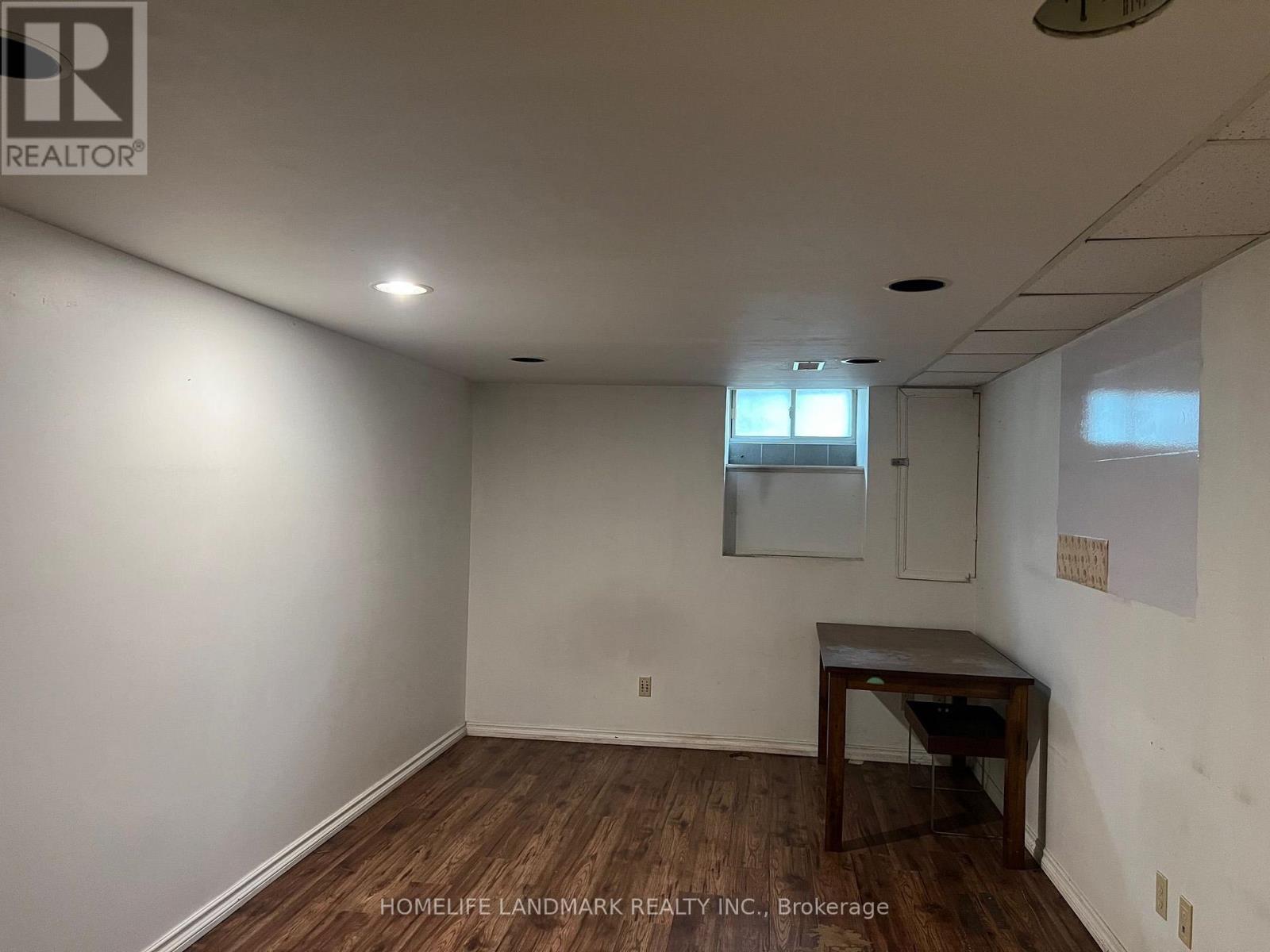 231 Clinton Street, Toronto, Ontario  M6G 2Y4 - Photo 10 - C13700808
