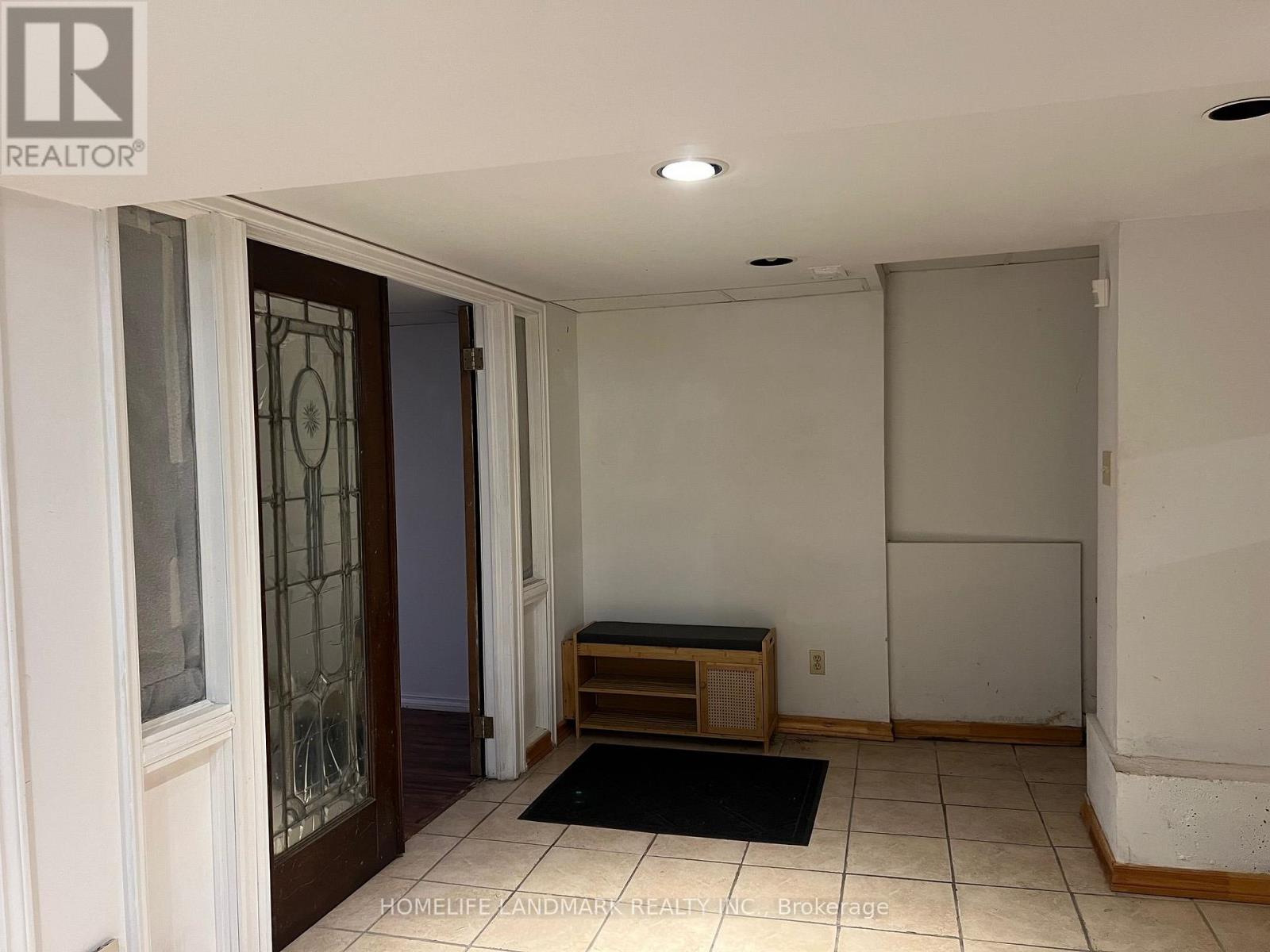 231 Clinton Street, Toronto, Ontario  M6G 2Y4 - Photo 6 - C13700808