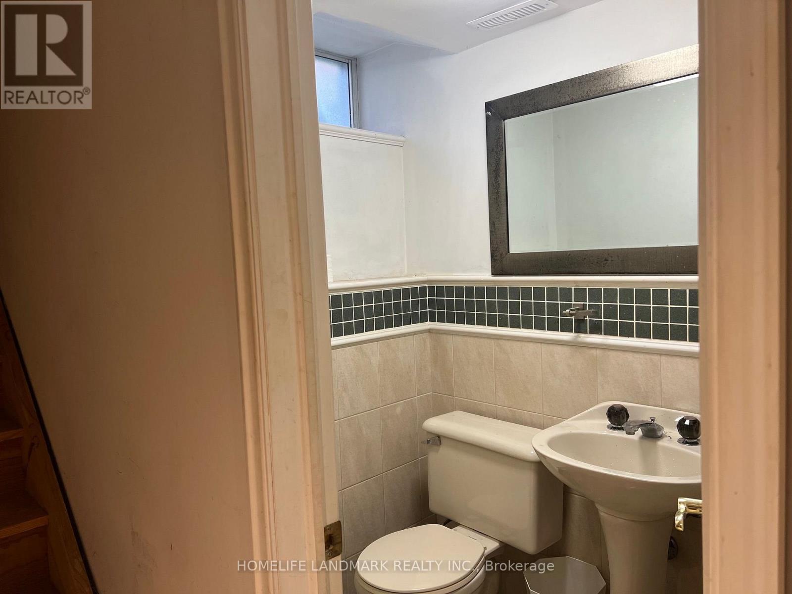 231 Clinton Street, Toronto, Ontario  M6G 2Y4 - Photo 7 - C13700808