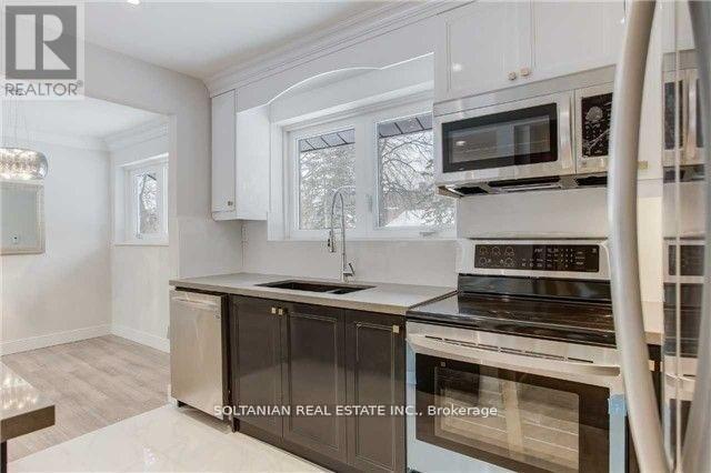 44 Tremont Crescent, Toronto, Ontario  M3B 2S2 - Photo 4 - C13700810