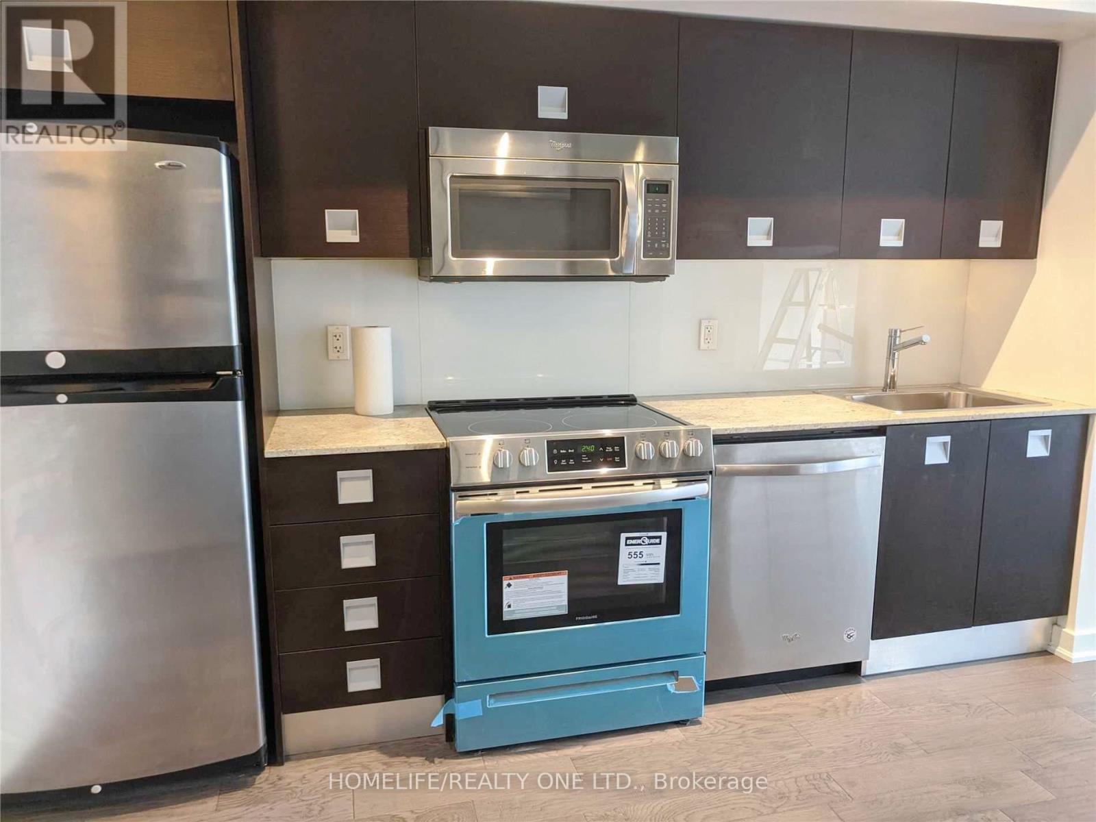 1058 - 33 Charles Street E, Toronto, Ontario  M4Y 0A2 - Photo 3 - C13700824