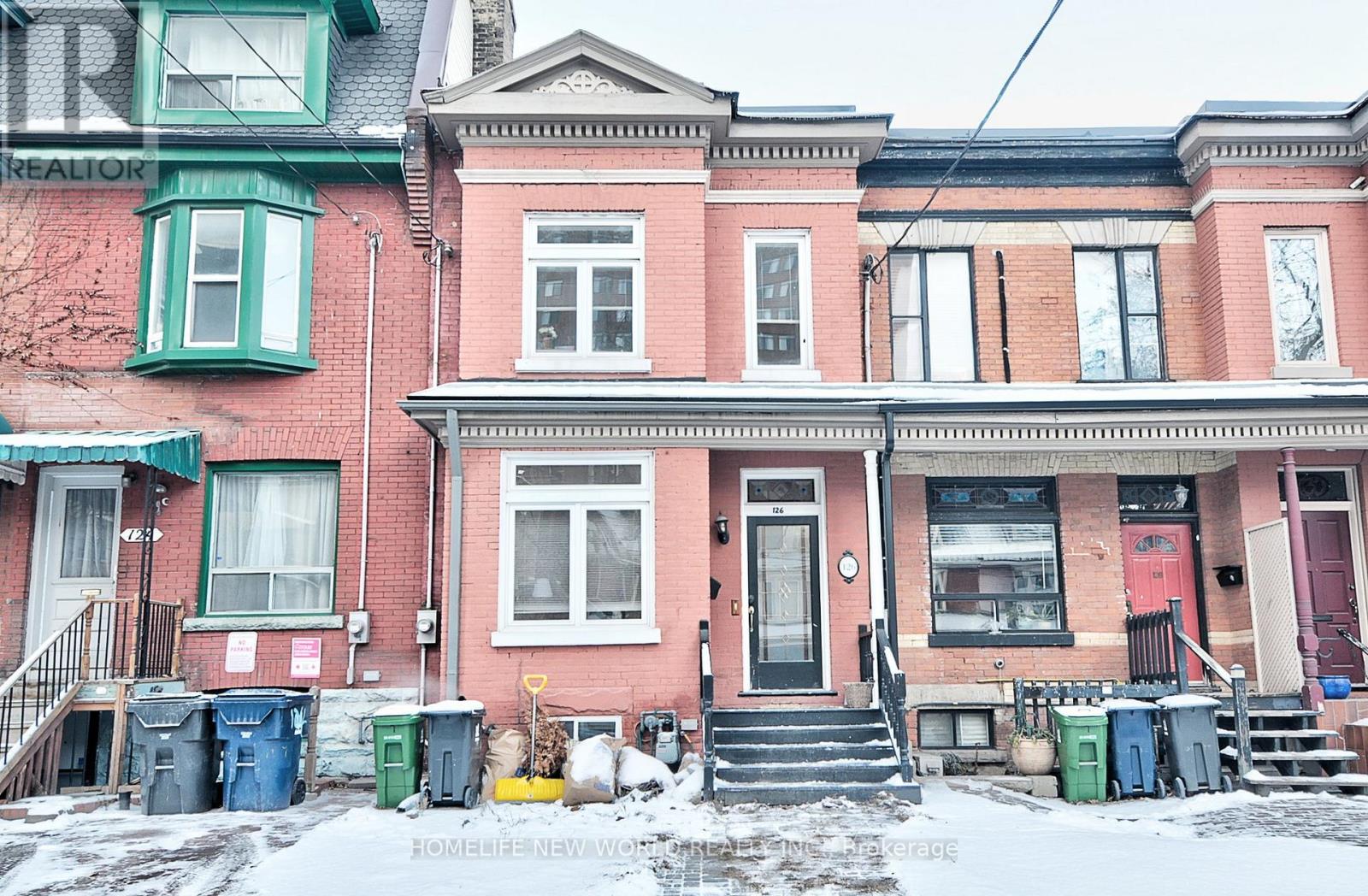 126 MCGILL STREET, Toronto, Ontario