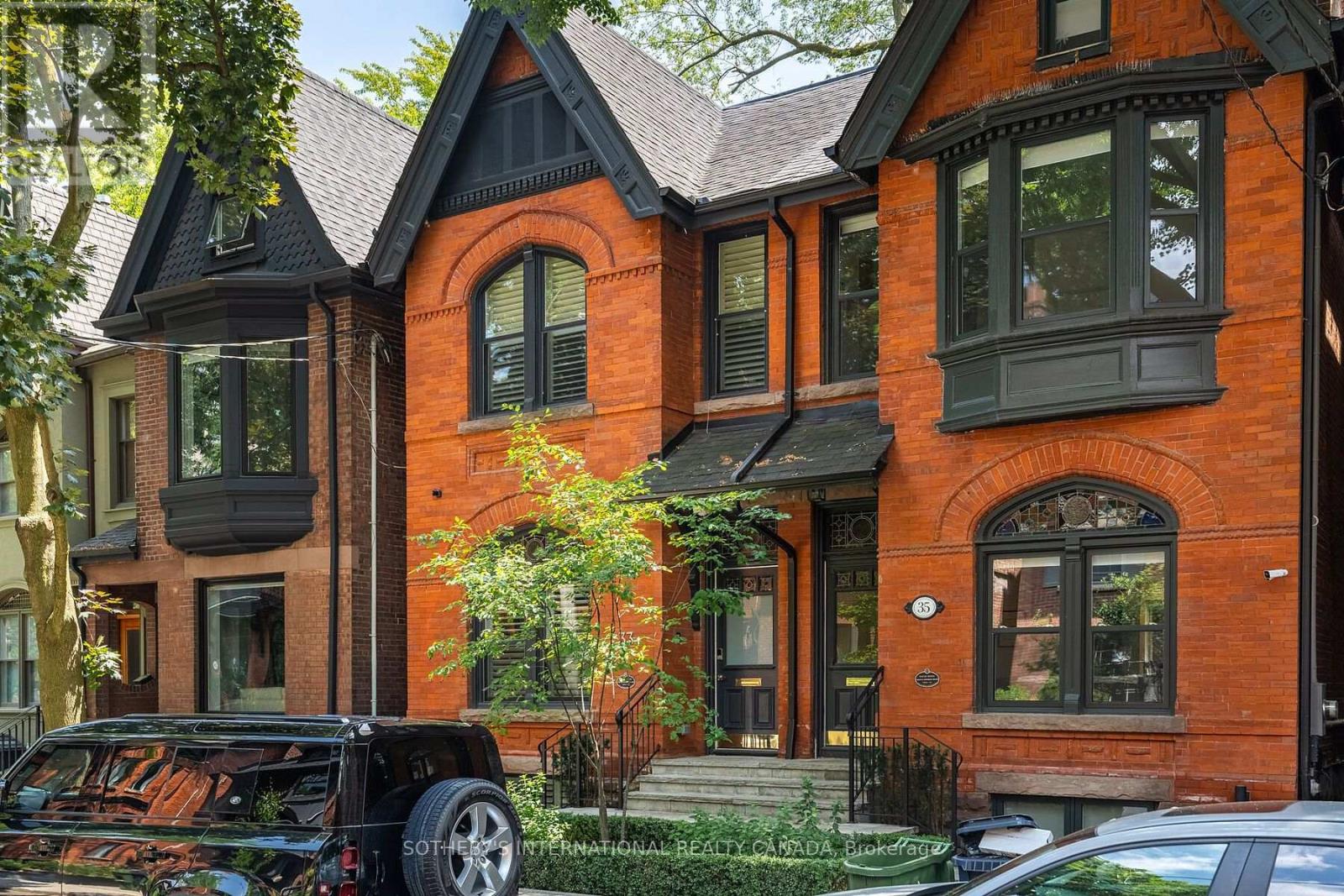 33 Tranby Avenue, Toronto, Ontario  M5R 1N4 - Photo 2 - C13700954