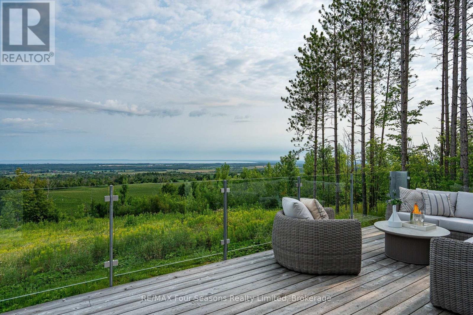 58 Sydenham Trail W, Clearview, Ontario  L0M 1H0 - Photo 19 - S13700916