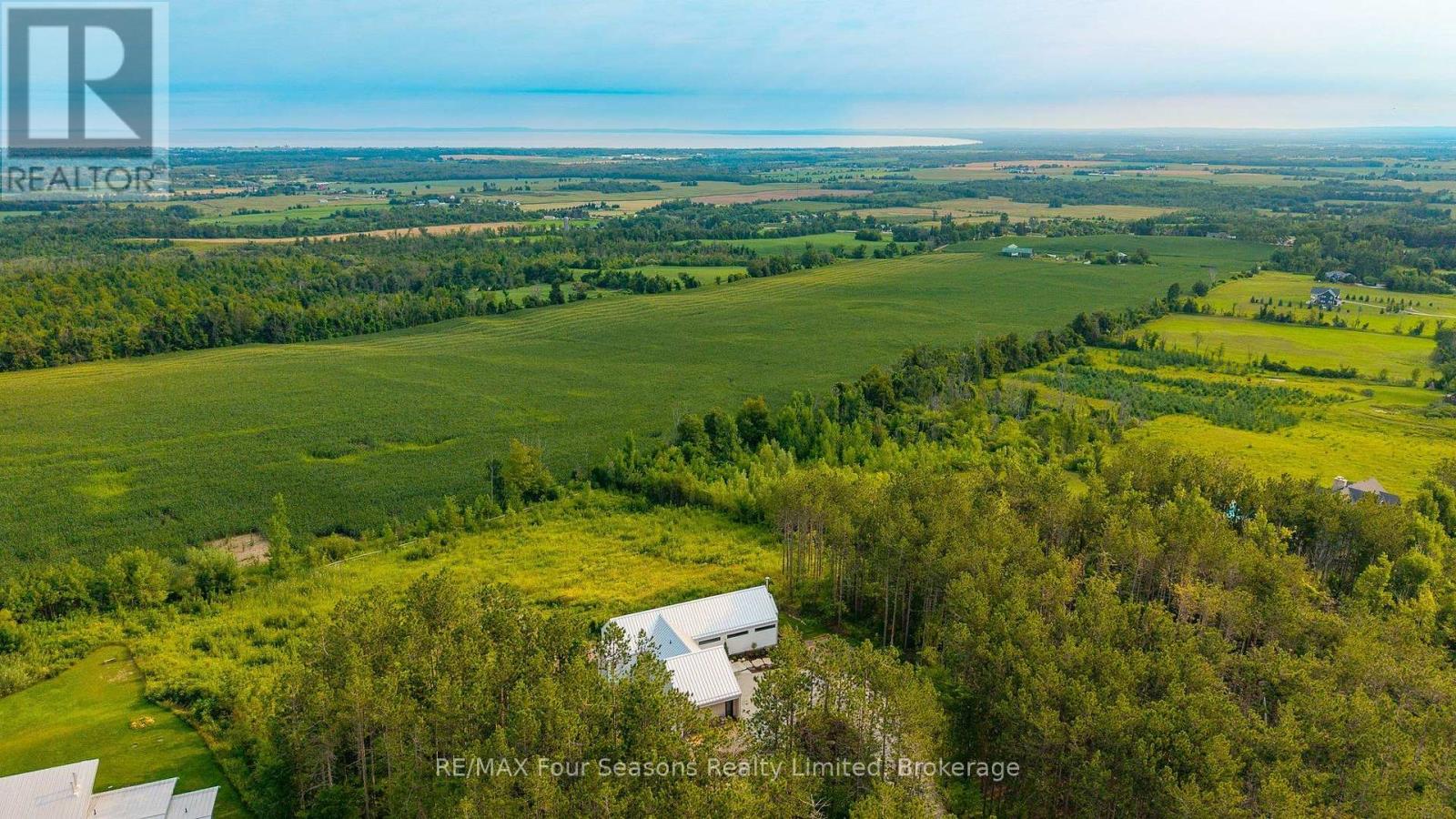 58 Sydenham Trail W, Clearview, Ontario  L0M 1H0 - Photo 4 - S13700916