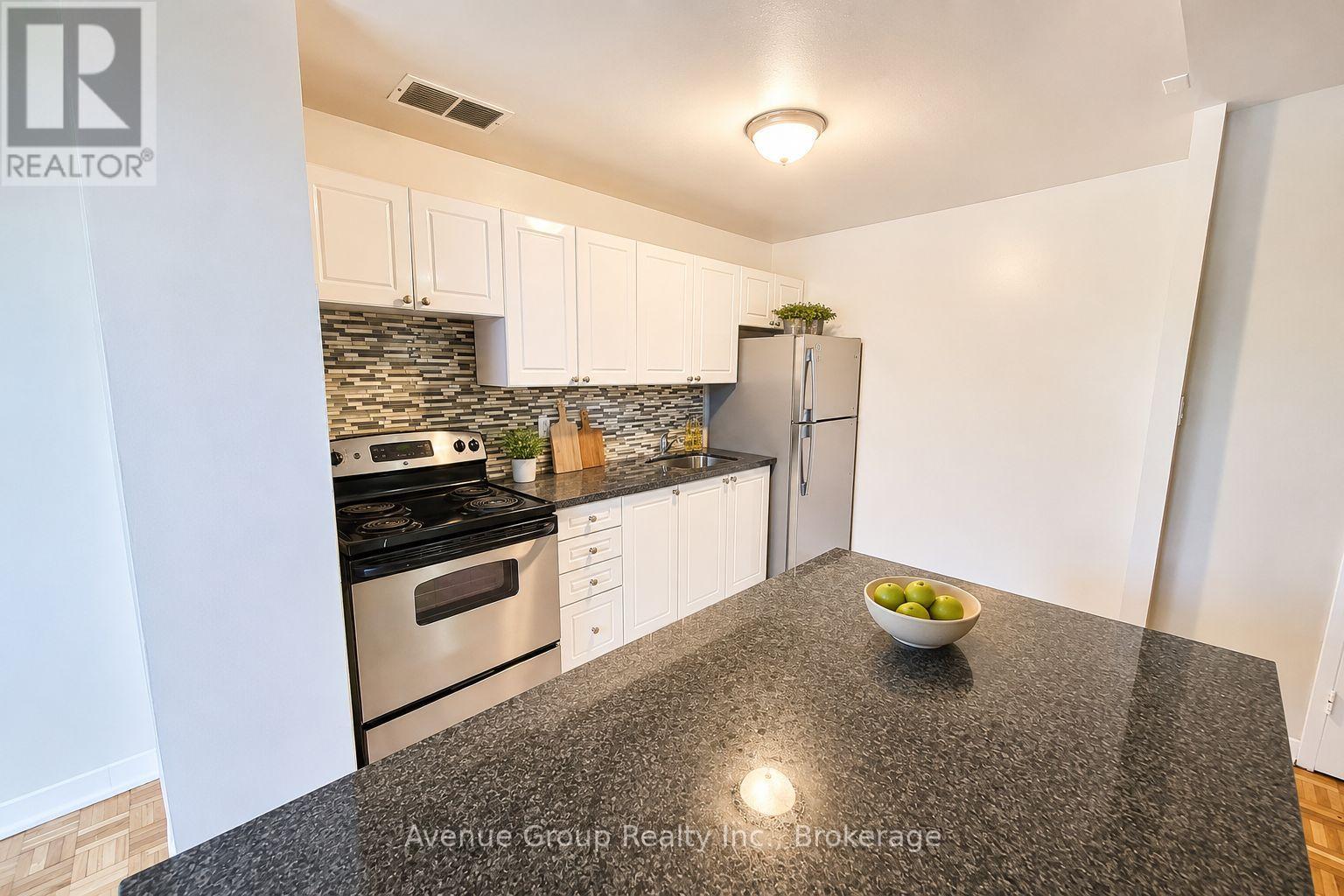 403 - 3801 Lawrence Avenue E, Toronto, Ontario  M1G 1R3 - Photo 4 - E13700840