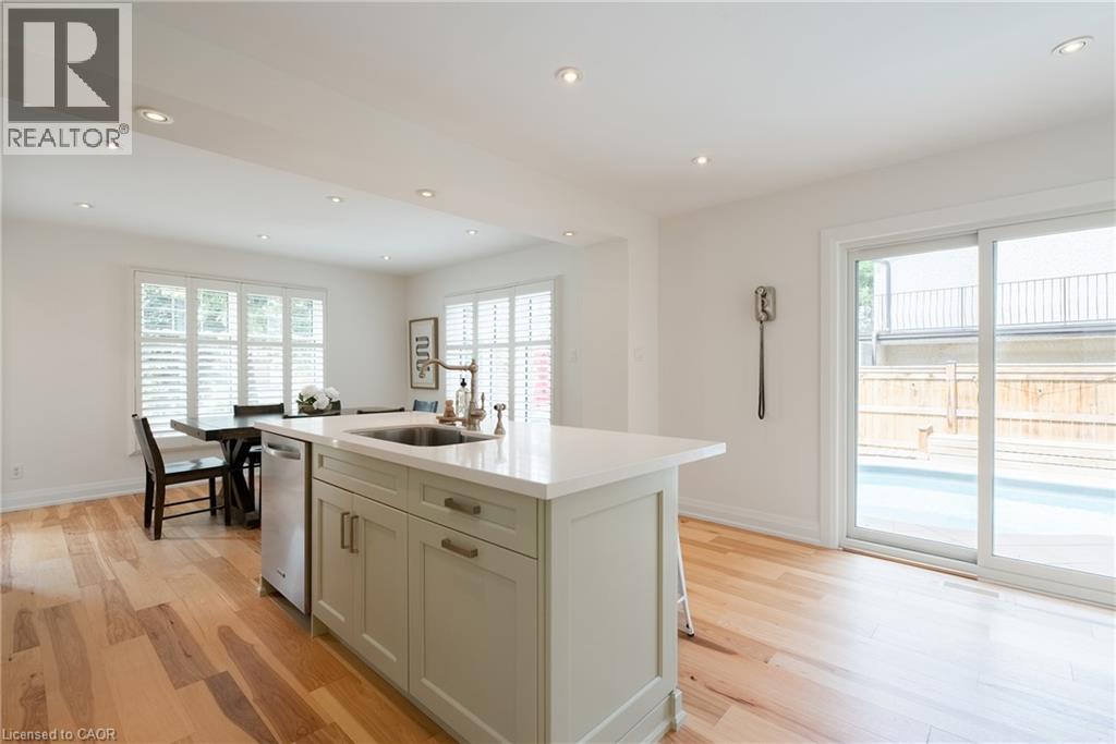 579 Fourth Line, Oakville, Ontario  L6L 5B1 - Photo 15 - 40857284