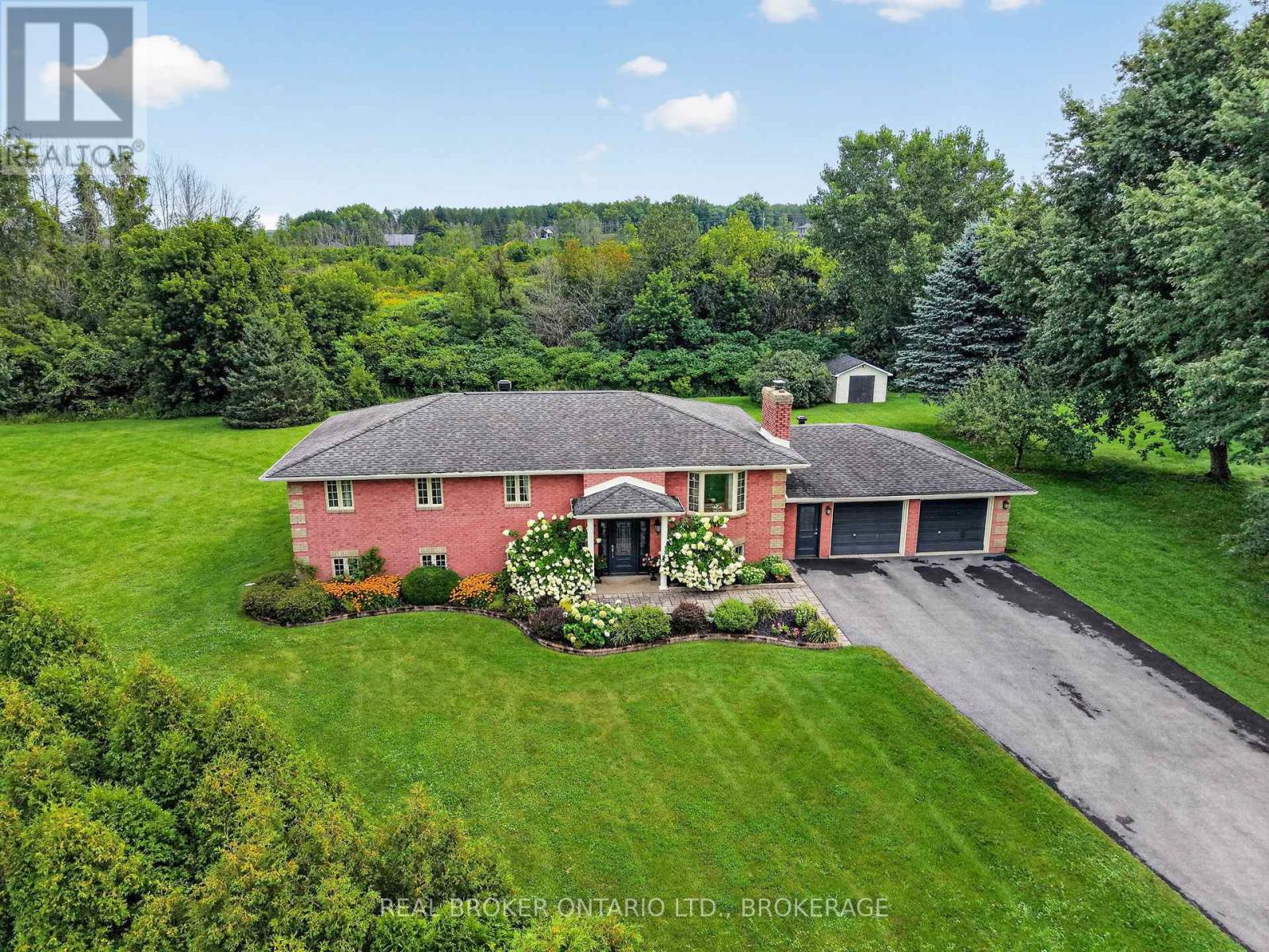 6495 CLIFFORD AVENUE, South Glengarry, Ontario