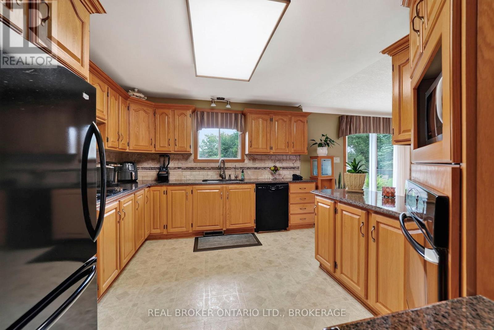 6495 Clifford Avenue, South Glengarry, Ontario K6H 7H9 - Photo 12 - X13701006