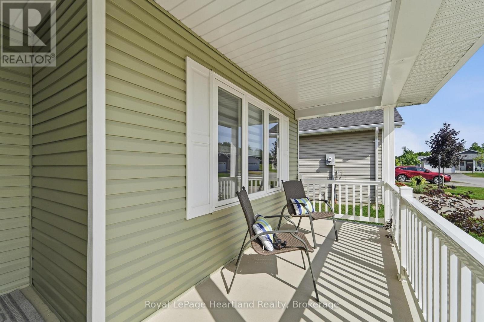 5 Sweetwater Drive N, Ashfield-Colborne-Wawanosh (Colborne), Ontario  N7A 0B9 - Photo 3 - X13700844
