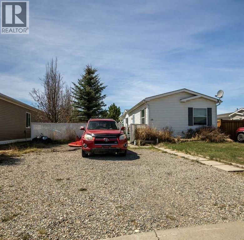 19 Noblefern Way, Sundre, Alberta  T0M 1X0 - Photo 1 - A2311032
