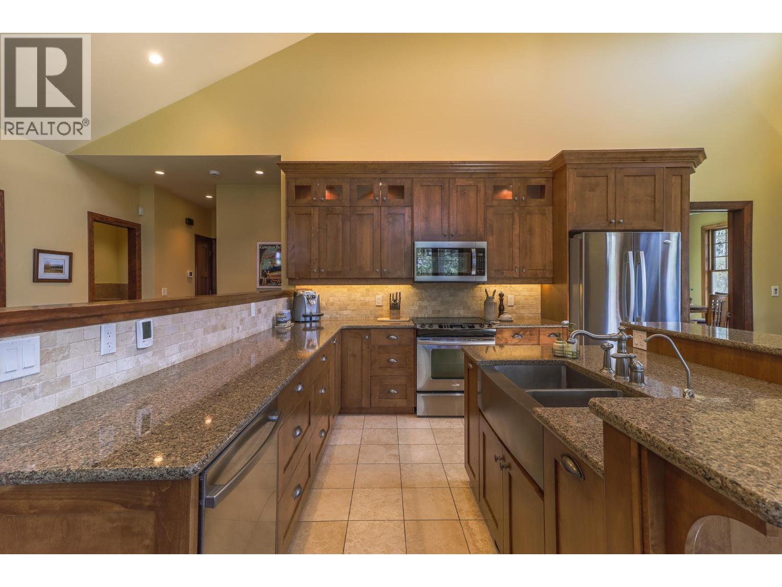 6308 Ash Road, Wasa, British Columbia  V0B 2K0 - Photo 14 - 10373456