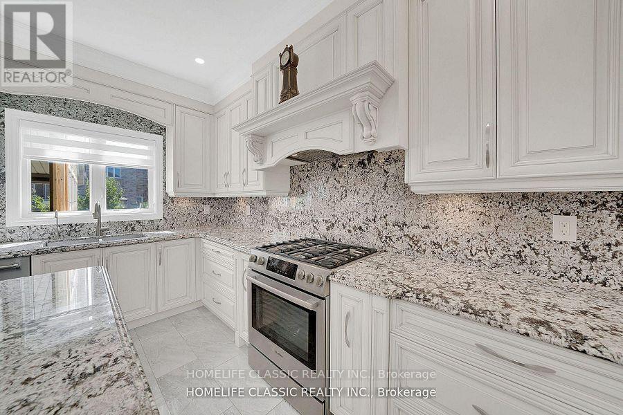 105 Mckenzie Way, Bradford West Gwillimbury (Bradford), Ontario  L3Z 4G6 - Photo 13 - N13700766