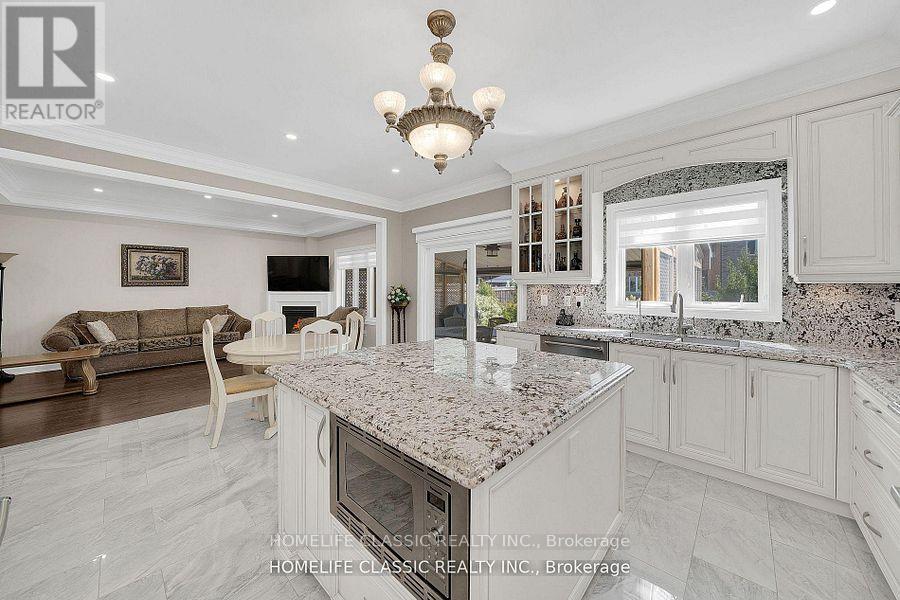 105 Mckenzie Way, Bradford West Gwillimbury (Bradford), Ontario  L3Z 4G6 - Photo 14 - N13700766