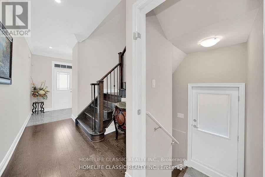 105 Mckenzie Way, Bradford West Gwillimbury (Bradford), Ontario  L3Z 4G6 - Photo 30 - N13700766