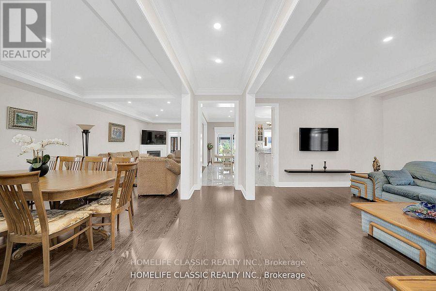 105 Mckenzie Way, Bradford West Gwillimbury (Bradford), Ontario  L3Z 4G6 - Photo 6 - N13700766