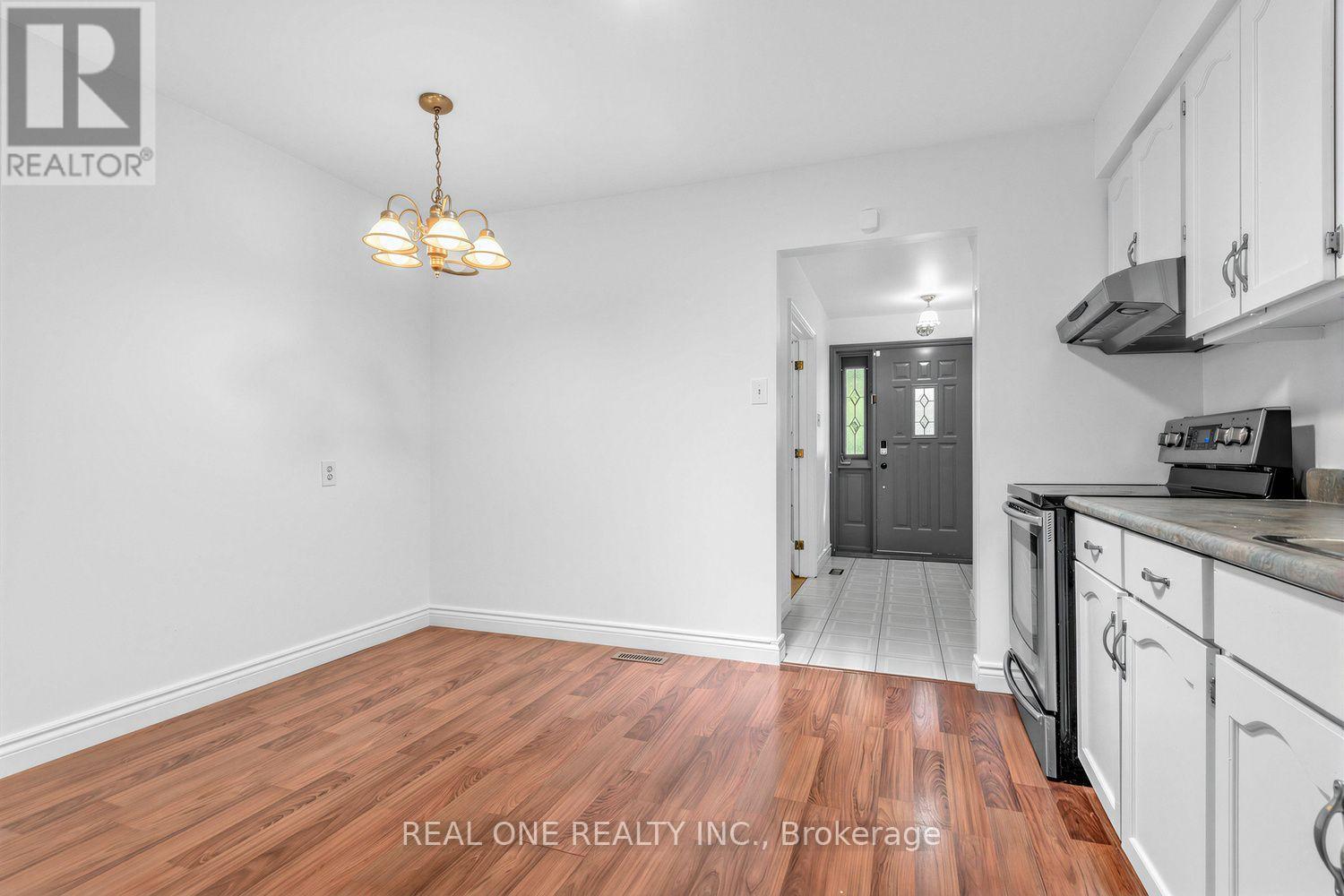 10 Devins Drive, Aurora, Ontario  L4G 2Z1 - Photo 8 - N13700902