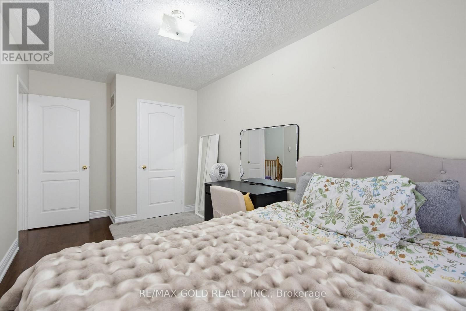 46 Sand Cherry Crescent, Brampton, Ontario L6R 3B1 - Photo 17 - W13698034
