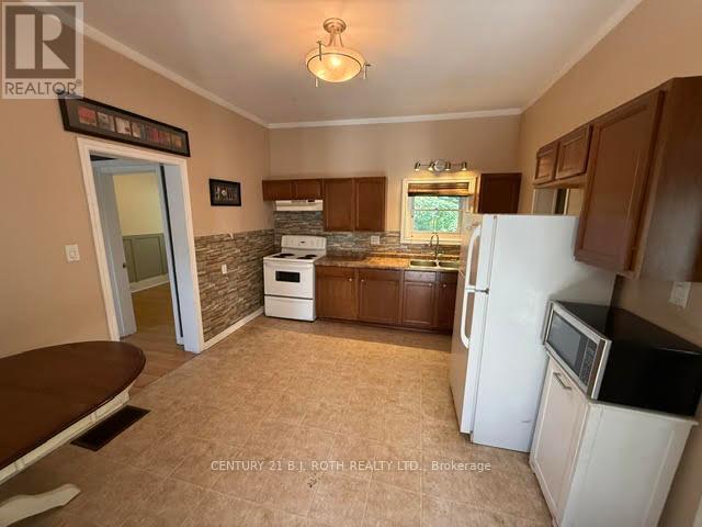26 Caroline Street, Barrie (City Centre), Ontario  L4N 2S3 - Photo 5 - S13700878