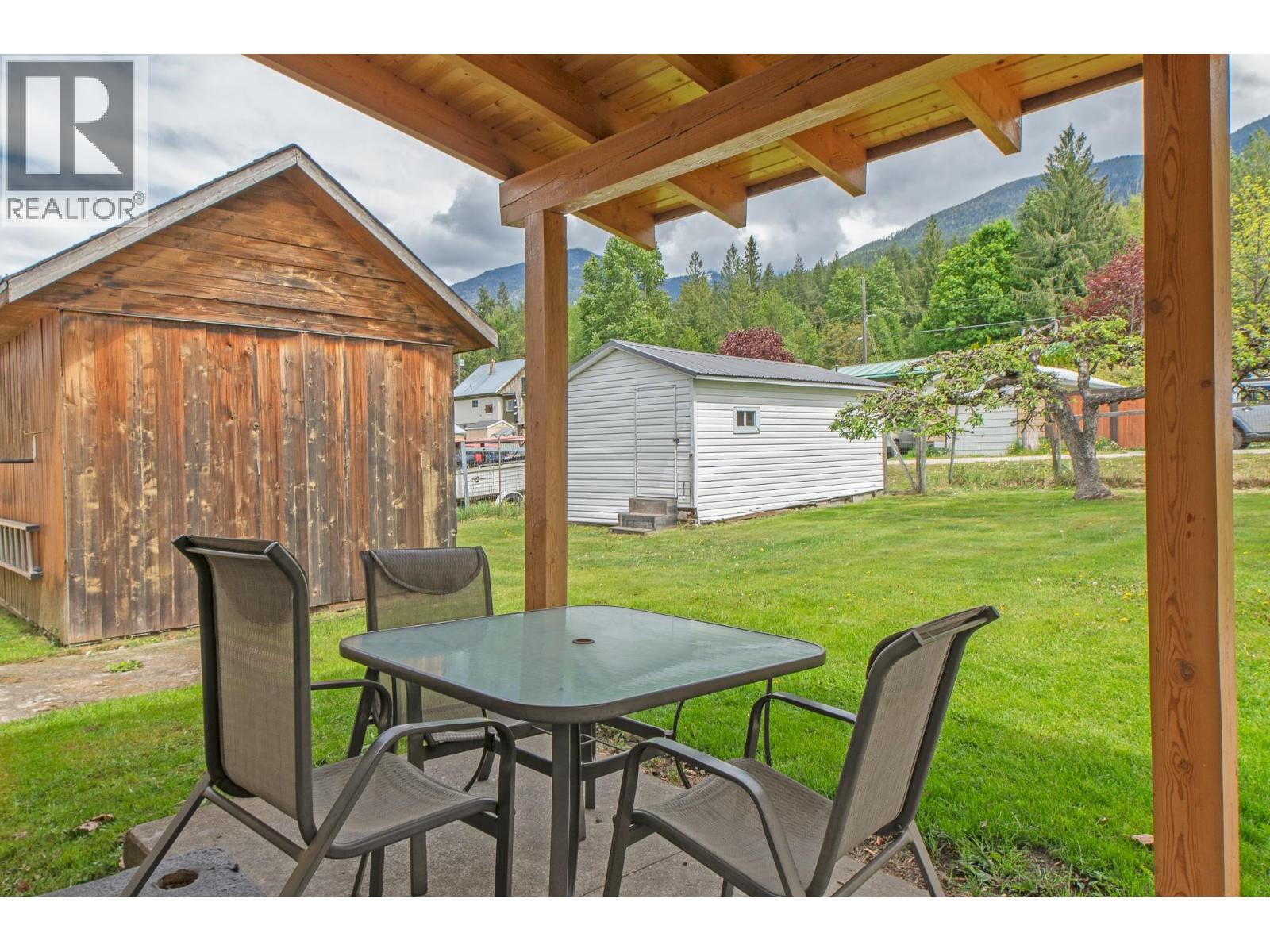 1610 Eastman Avenue, Riondel, British Columbia  V0B 2B0 - Photo 21 - 10380830