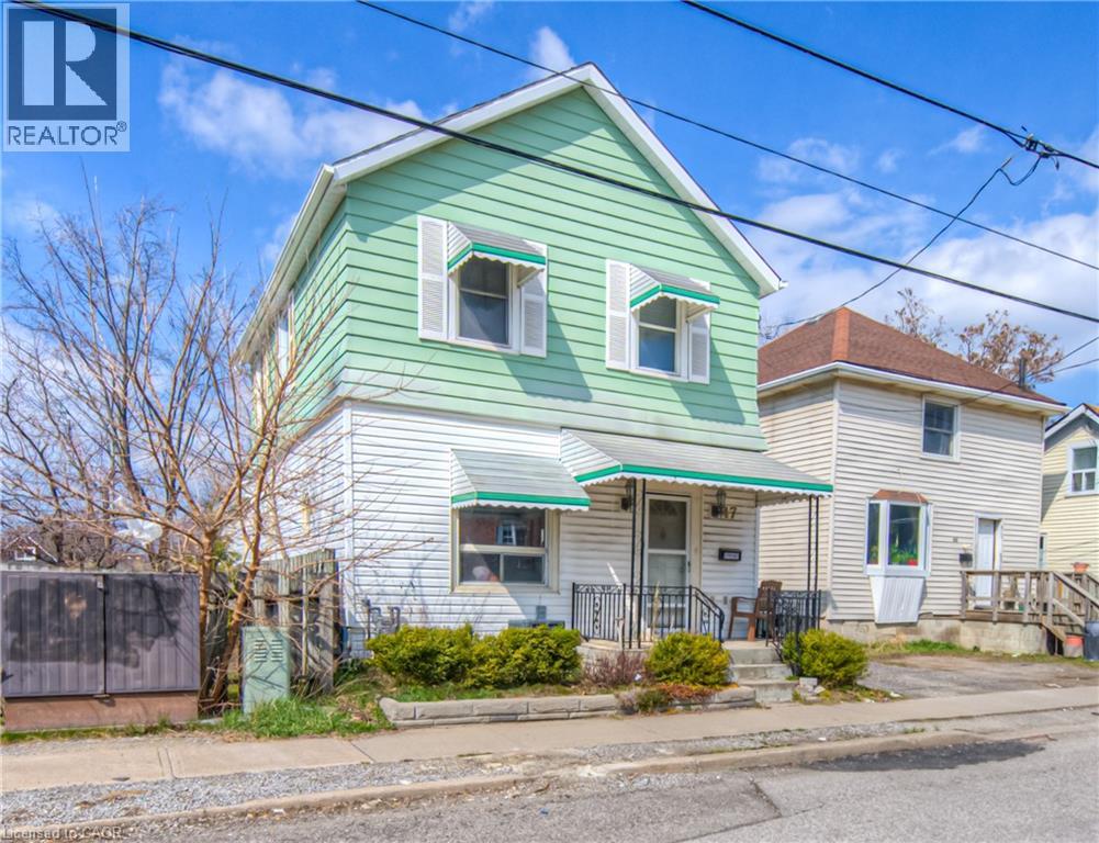 47 North Street, St. Catharines, Ontario  L2R 2S3 - Photo 2 - 40855658