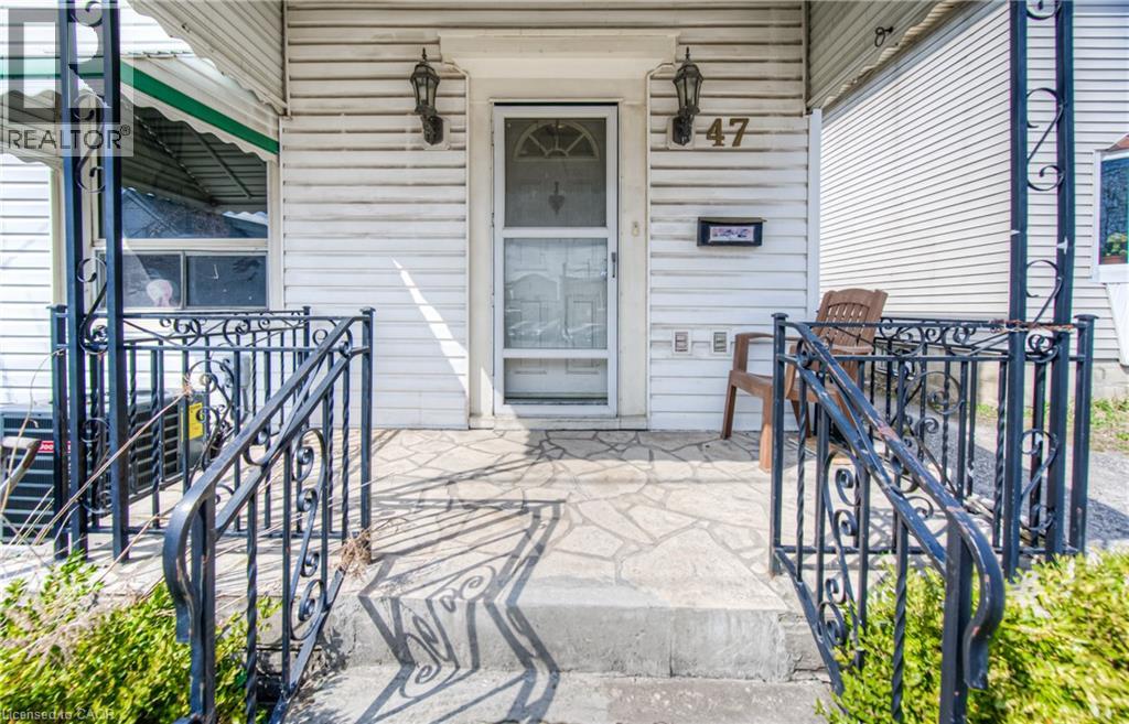 47 North Street, St. Catharines, Ontario  L2R 2S3 - Photo 4 - 40855658
