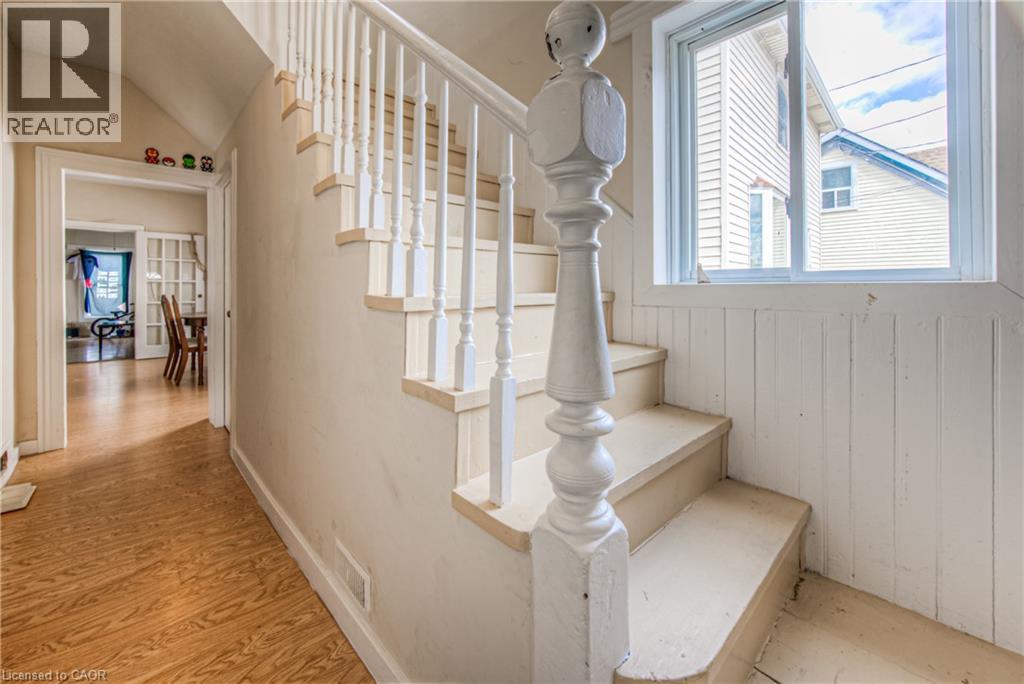 47 North Street, St. Catharines, Ontario  L2R 2S3 - Photo 6 - 40855658